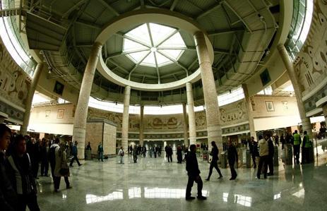 Salone centrale della stazione di Yenikapı